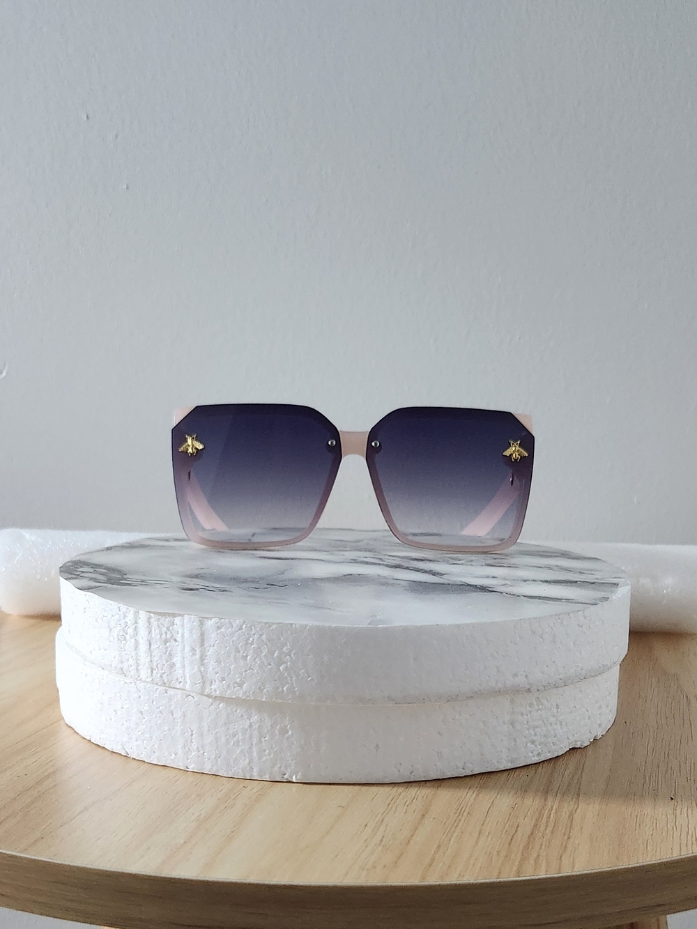 Luxury Gradient Pink to Purple Square Sunglasses with Gold Accent